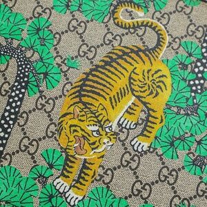 Gucci Pouch Tiger Bag Clutch Supreme Tan Shoulder GG Leather Beige